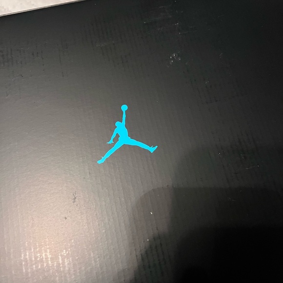 Jordan 11 Gamma Blue - Picture 3 of 3
